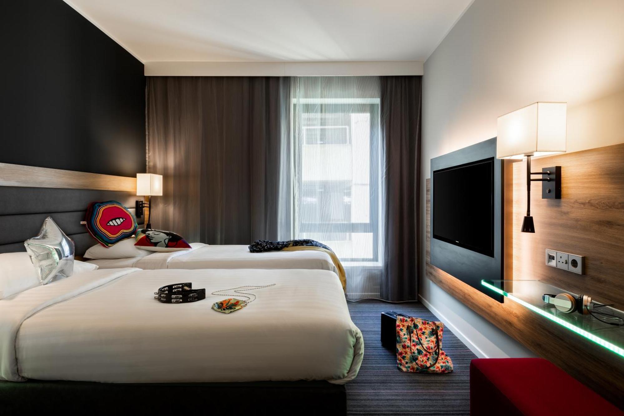โมซี ลอนดอน ฮีทโธรว์ แอร์พอร์ต Hotel เฮาน์สโลว์ ภายนอก รูปภาพ