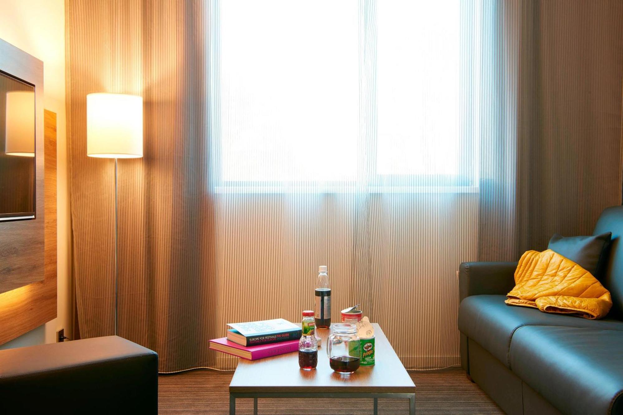 โมซี ลอนดอน ฮีทโธรว์ แอร์พอร์ต Hotel เฮาน์สโลว์ ภายนอก รูปภาพ